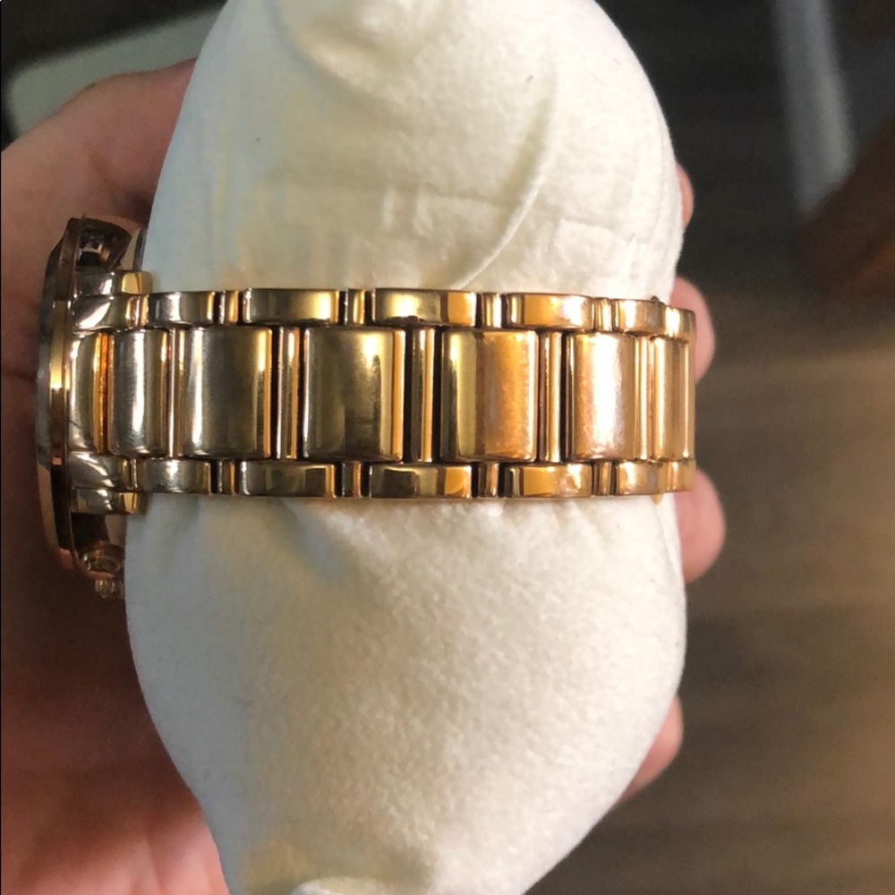 Kate Spade Watch - Picture 2 of 4